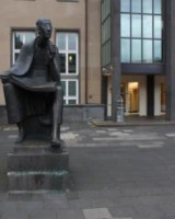 Treffpunkt Albertus Magnus Statue