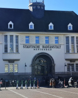Treffpunkt Neptunplatz, Neptunbad