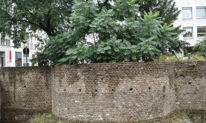 Stadtführung »Auf den Spuren der Römer in Köln« Römermauer Lysolphturm